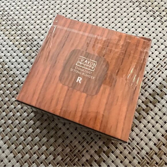 NEW The Crayon Case Setting Powder color shade R - Picture 4 of 4